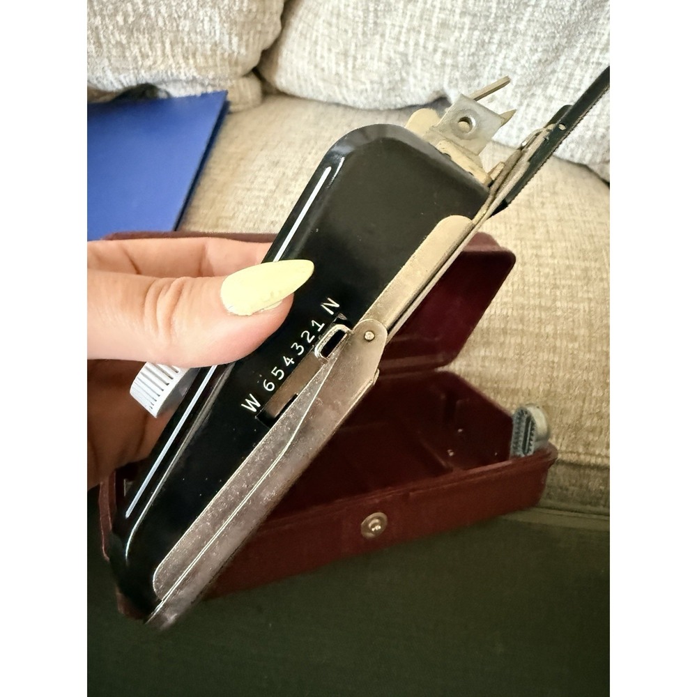 SINGER Buttonholer Sewing‎ Machine Attachment - Picture 2 of 6
